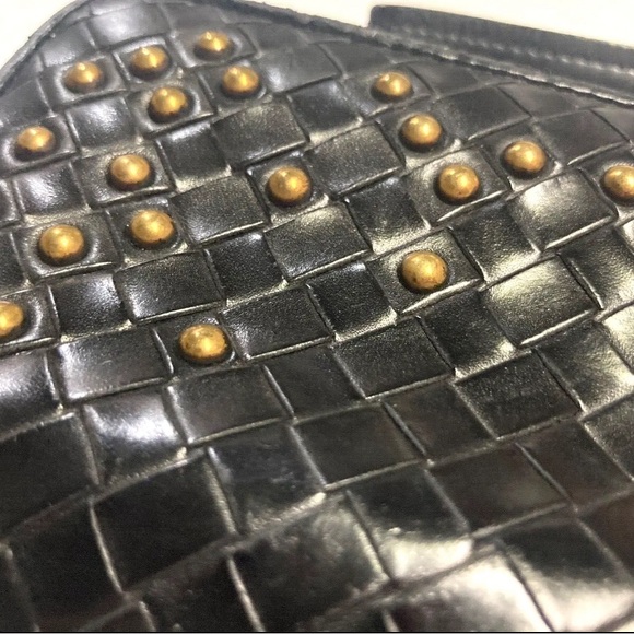 BOTTEGA VENETA VINTAGE STUDDED INTRECCIATO ZIP AROUND LEATHER LONG WALLET - Picture 7 of 16